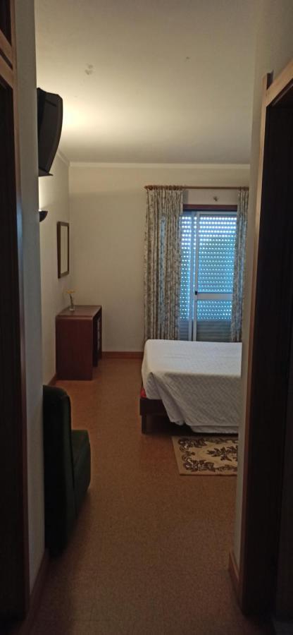 Pensao Continental Machado Hotel กัลเดลาส ภายนอก รูปภาพ