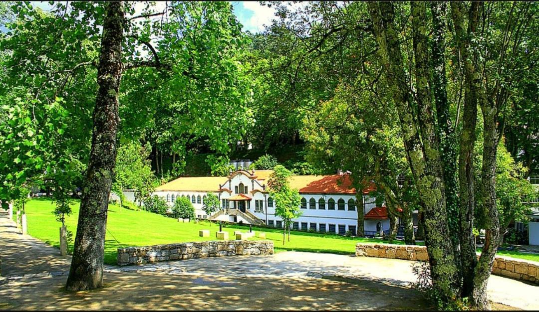 Pensao Continental Machado Hotel กัลเดลาส ภายนอก รูปภาพ